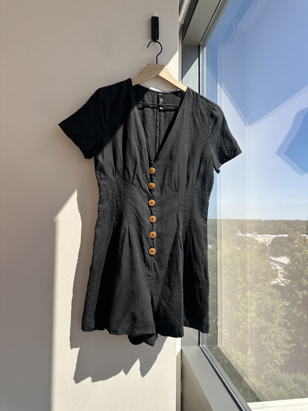 Zara Black Linen Plunge Neck Short Playsuit Natural Wood Toned Front Button L
